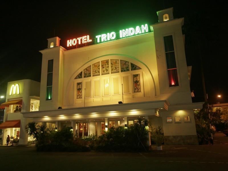 ホテル トリオ インダー 2 マラン エクステリア 写真